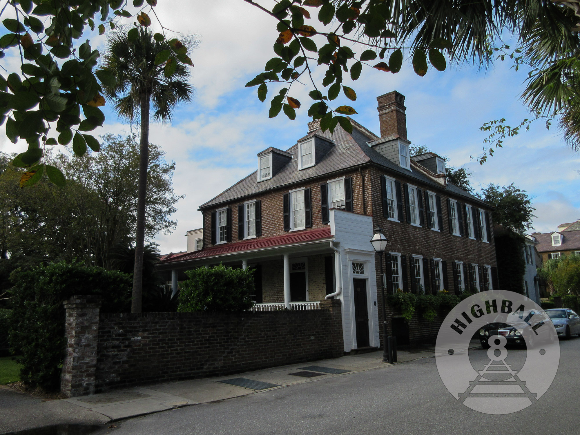 Street scene in the South of Broad neighborhood, Charleston, South Carolina, USA, 2015.