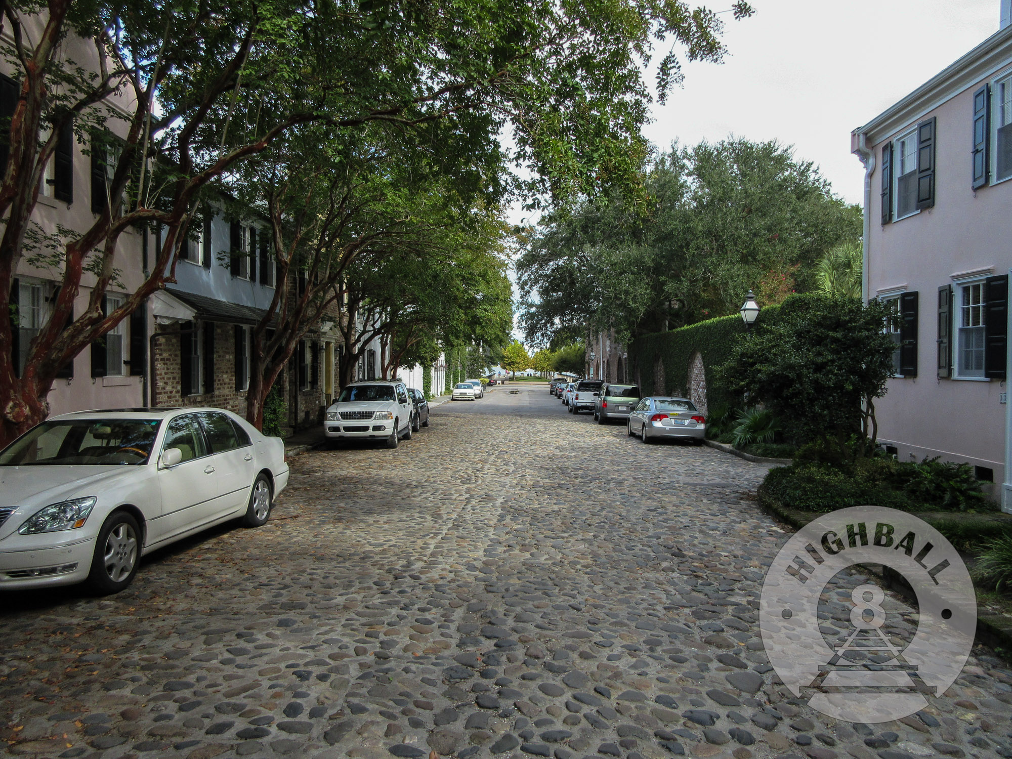 Street scene in the South of Broad neighborhood, Charleston, South Carolina, USA, 2015.