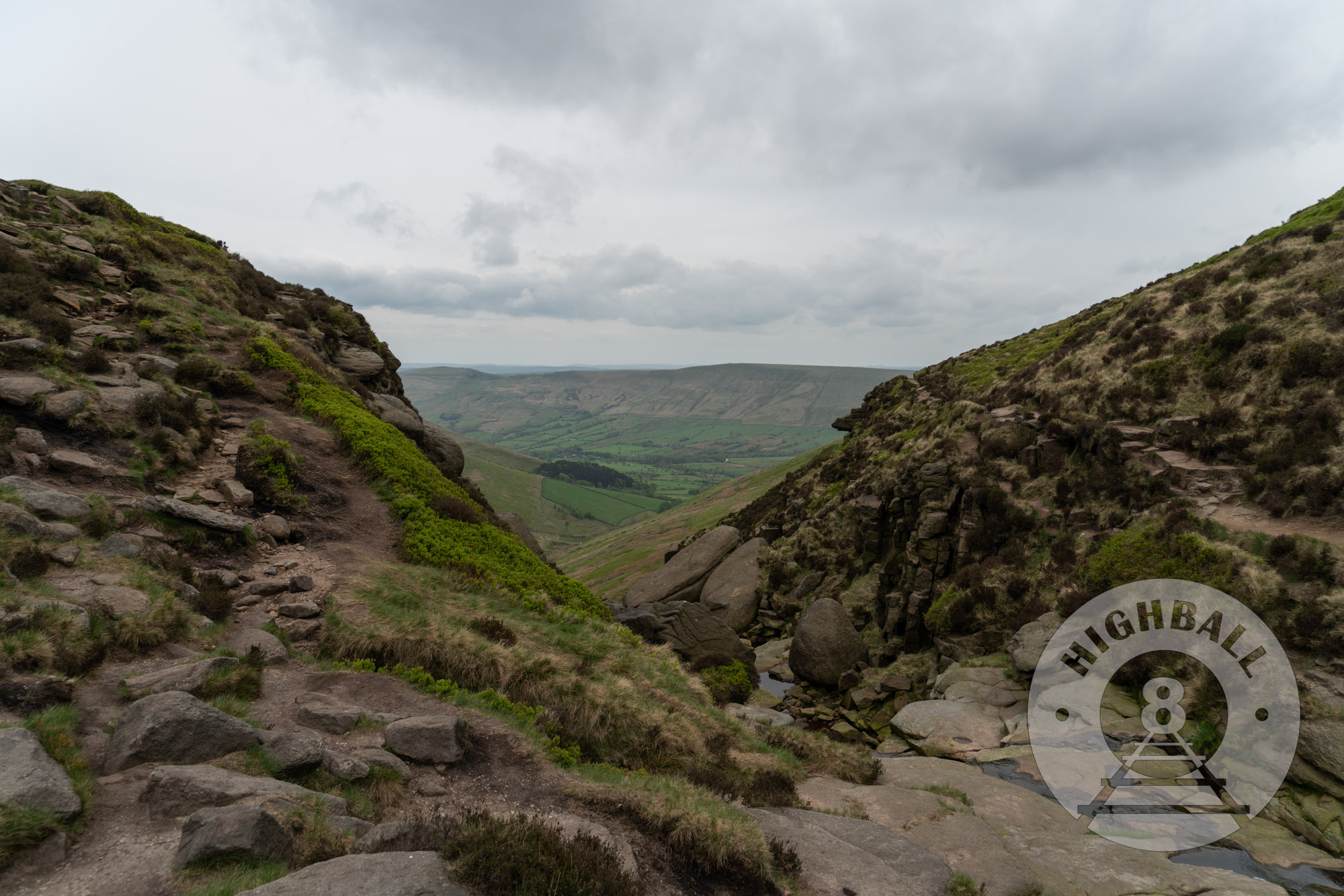 Looking south over the Vale of Edale from the southeast corner of Kinder Scout, Peak District, Derbyshire, England, UK, 2018.